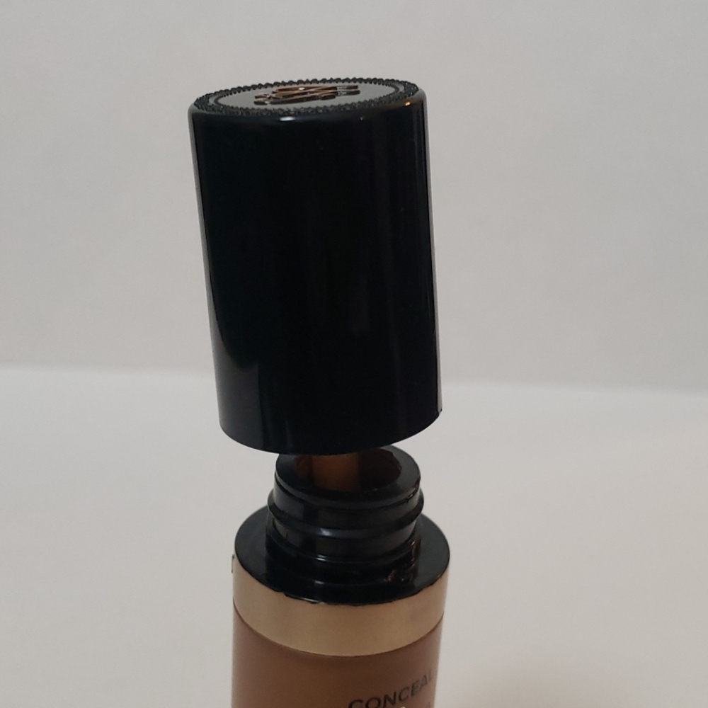 CONCEALER - Picture 6 of 6